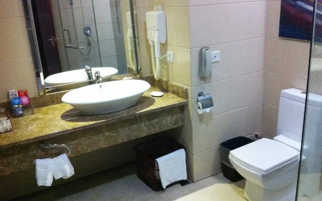 Berlin Holiday Hotel
