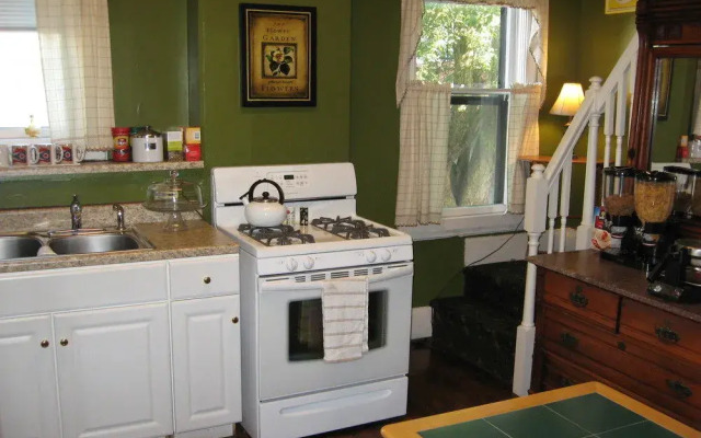 Bayberry House Bed & Breakfast