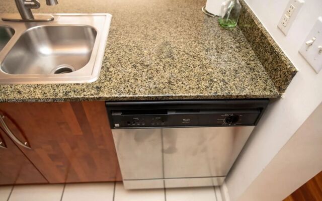 Modern Brickell Condo With Amazing Bay Views