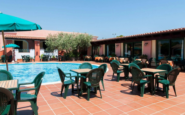 Alba Dorata Resort