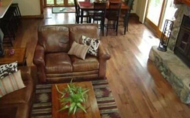 Lakehurst Lodge 5 Bedroom by Your Lake vacation