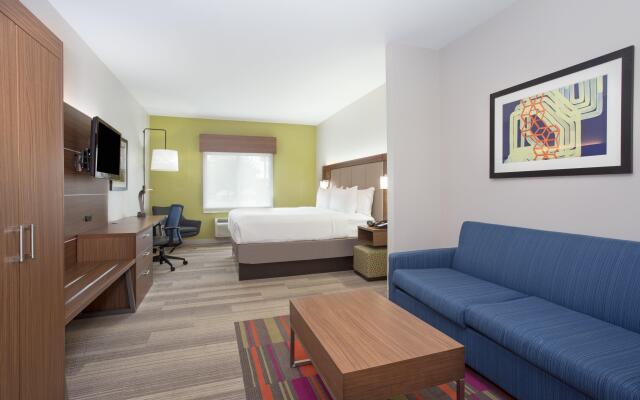 Holiday Inn Express & Suites Amarillo, an IHG Hotel