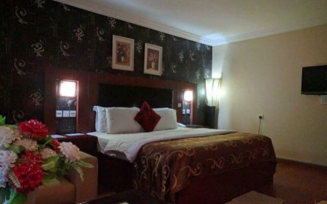 Marco Polo Hotel & Suites