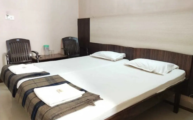 Hotel Abhiman by iROOMZ