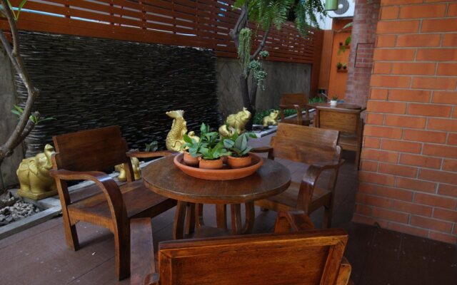 Plai & Herbs Suvarnbhumi Airport 