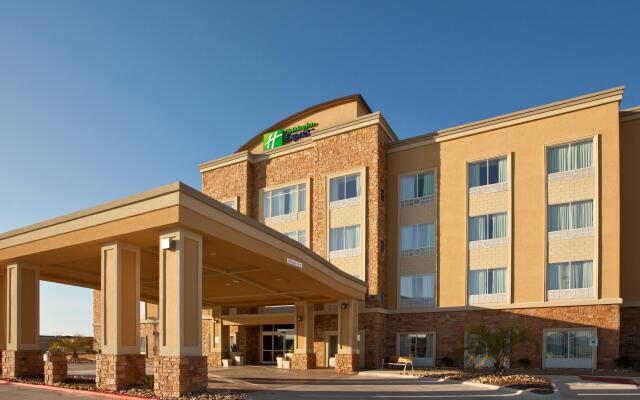 Holiday Inn Express Hotel & Suites Austin South - Buda