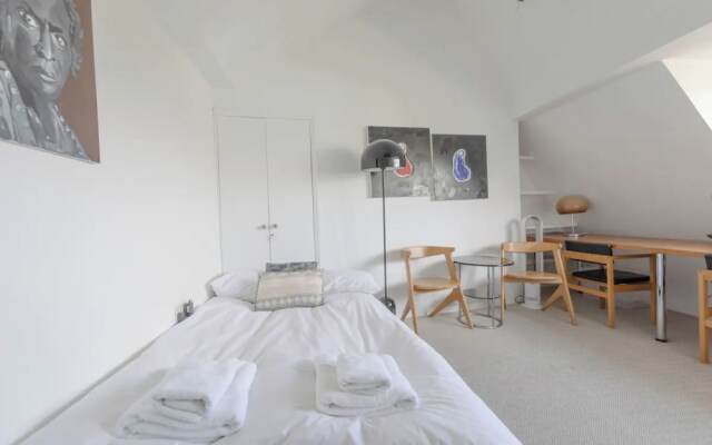 Compact & Light Studio Flat - Ladbroke Grove