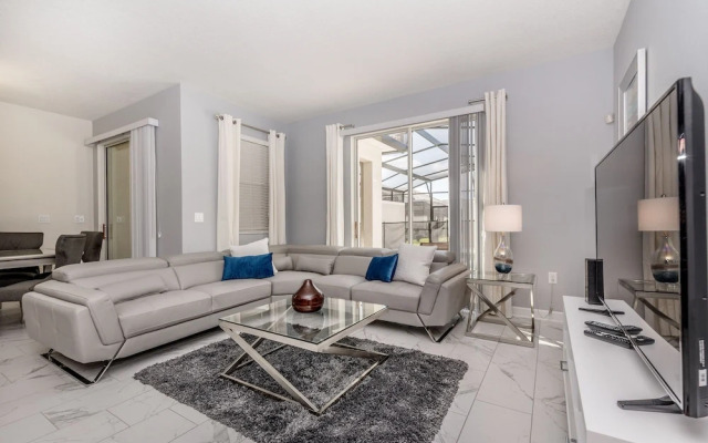 Stinger Drive Villa 8986 Champions Gate