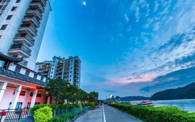Yingde Liyang Gorge Liquan Riverview Resort