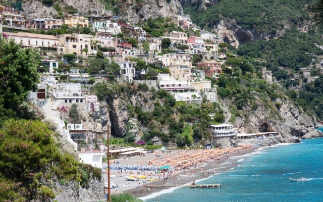 Sorrento Holidays B205