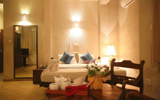Oasey Beach Hotel