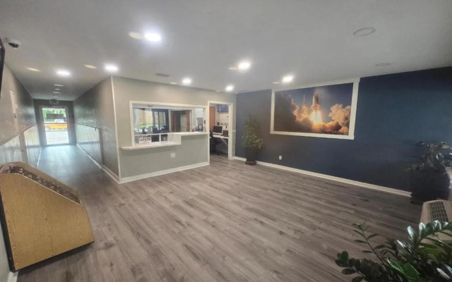 Sunrise Inn by OYO Titusville FL