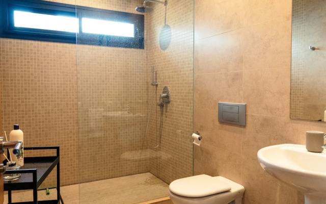 Lavish Villa With Private Pool