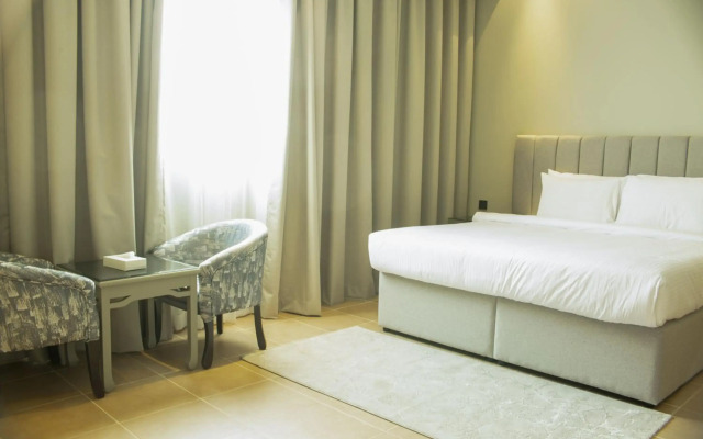 OYO 111 Infinity Suites