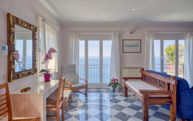 Polanesi Sea view Home