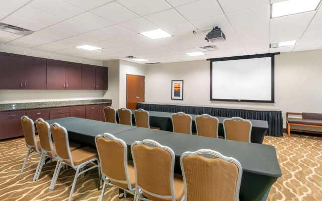 Comfort Suites Manhattan