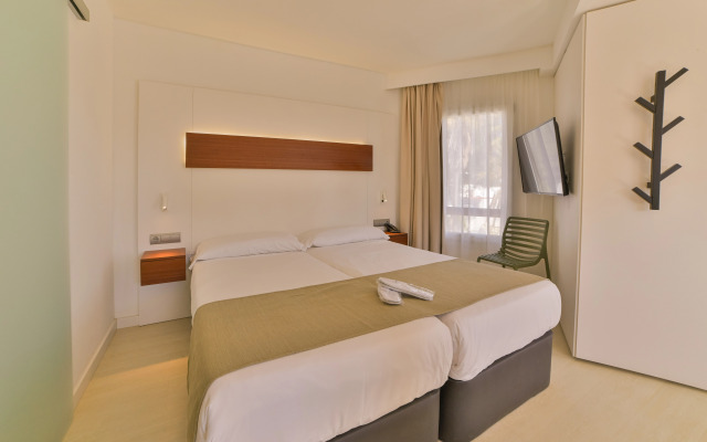 Apartamentos Azul Playa