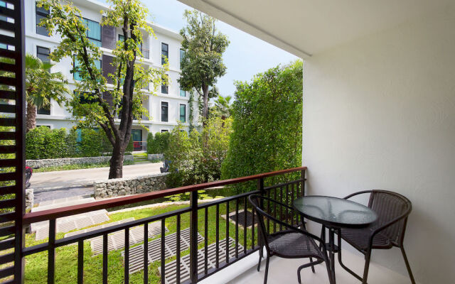 TropicLook Serviced Apartments: The Title Rawai Beach