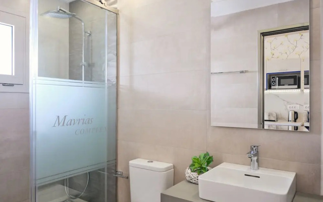 Mavrias Complex