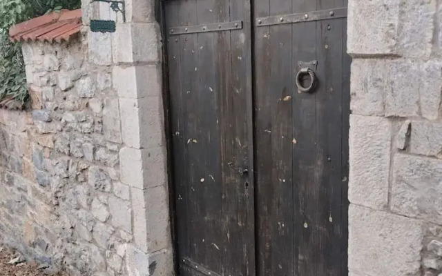 Vitina Number 5 House