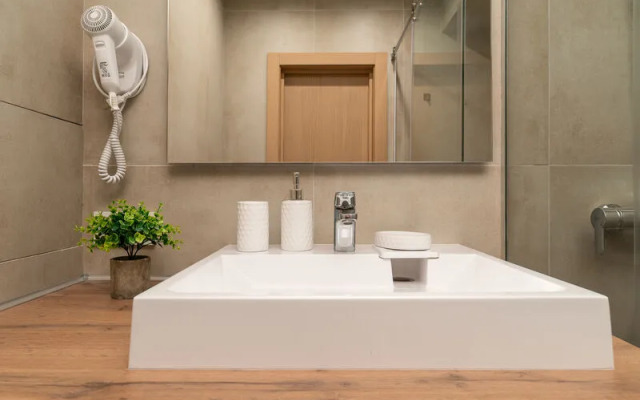 Йо Плейс на улице Уральская, д. 75/6