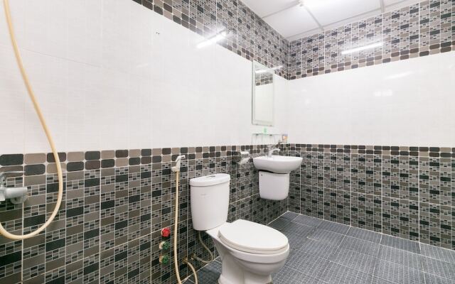 Tan Dat Hoa Hotel by OYO Rooms