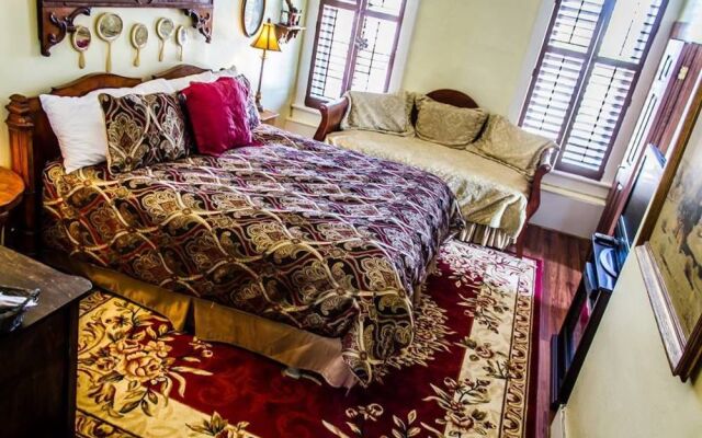 Nutt House Historic Hotel