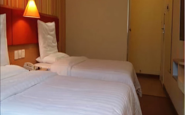 Elan Hotel
