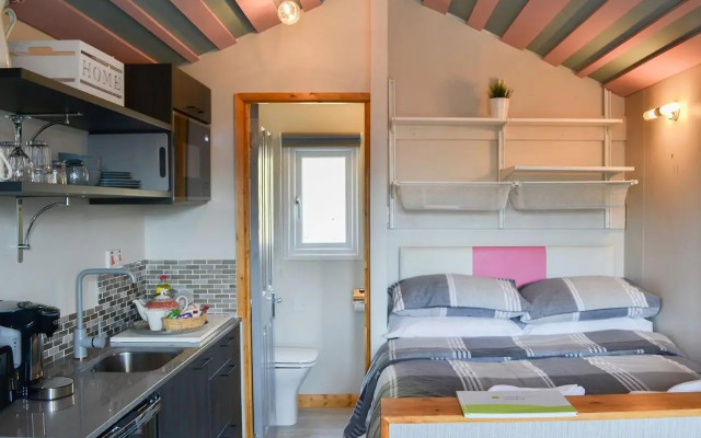 The Rocking Lodge
