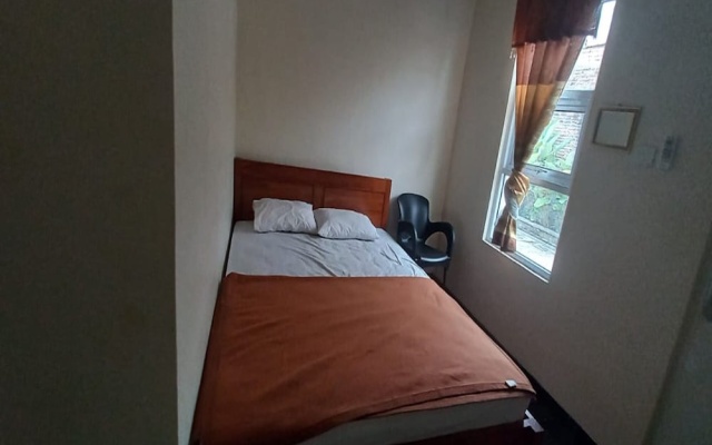 Hotel O 45 Guest House – Guest Rooms – Sragen