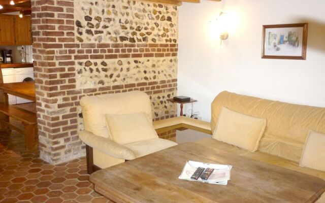 House With 2 Bedrooms in Touffreville-sur-eu, With Furnished Garden an