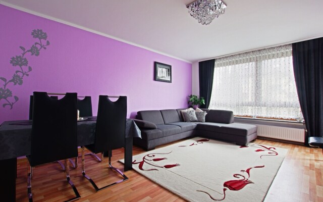 Private Apartment in Der Reuterwiese