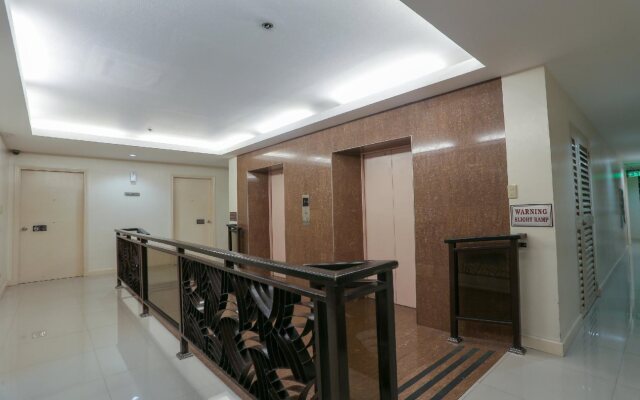 Paragon Tower Hotel