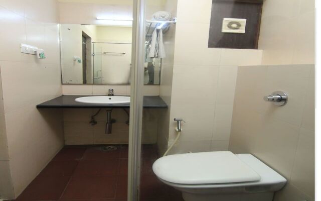 OYO 2136 Hotel The Continental