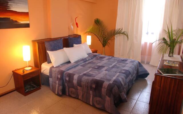 Costa Real Suites