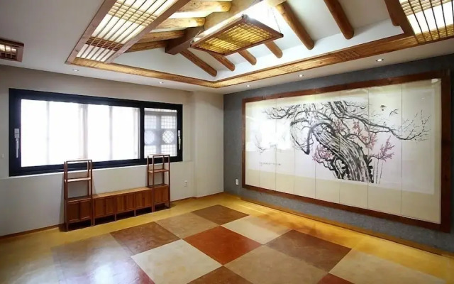 Jeonju Hanok Taejogung Hotel