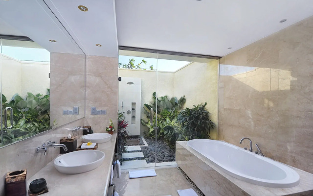 Mahagiri Villas & Spa Dreamland