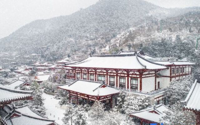 Xi'an Huaqing Palace Hotel and Spa