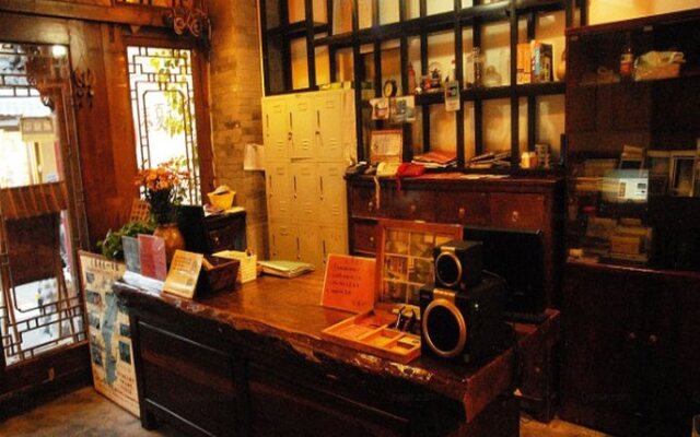 Four Seasons Youth Hostel