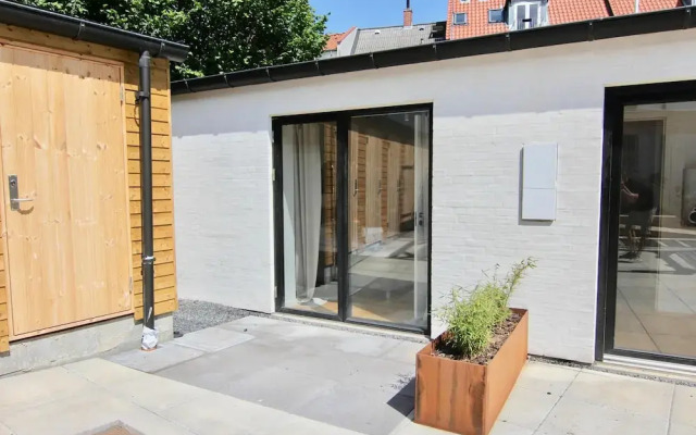Private 1-bed Townhouse w Terraces