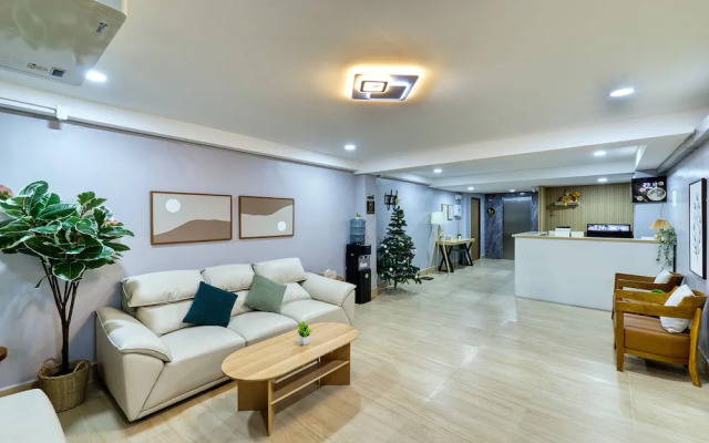 AB House