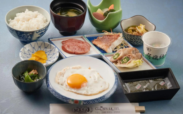 Crown Hotel Okinawa