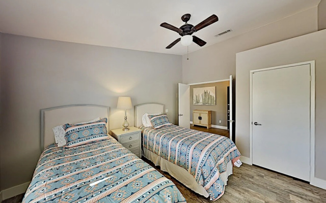 49257bar 3 Bedroom Home