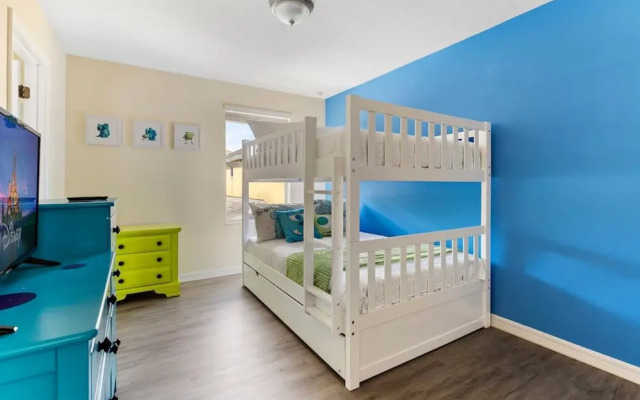 Themed Bedrooms and Large Pool