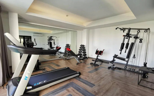 Gate43 Airport Hotel