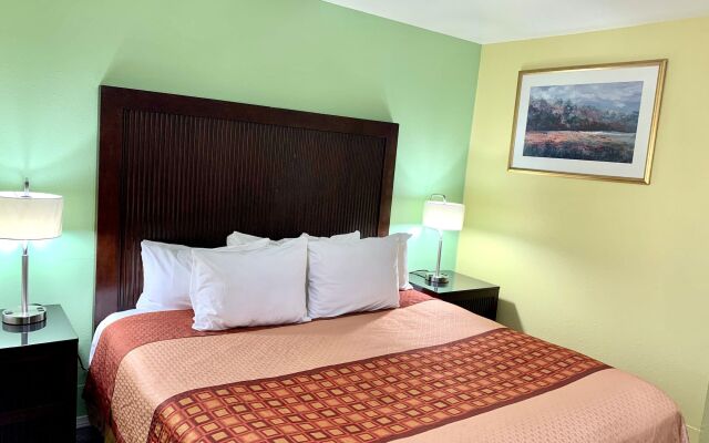 Travelers Inn Medford