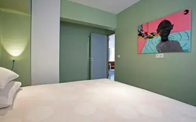 Boutique Athens CT Building