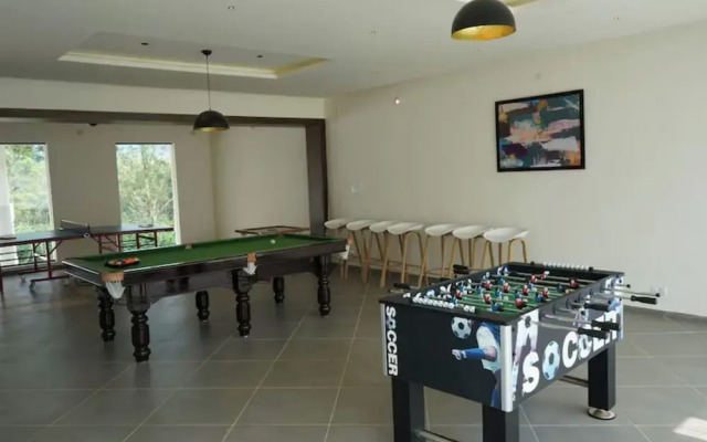 Bindiga Peak Resorts