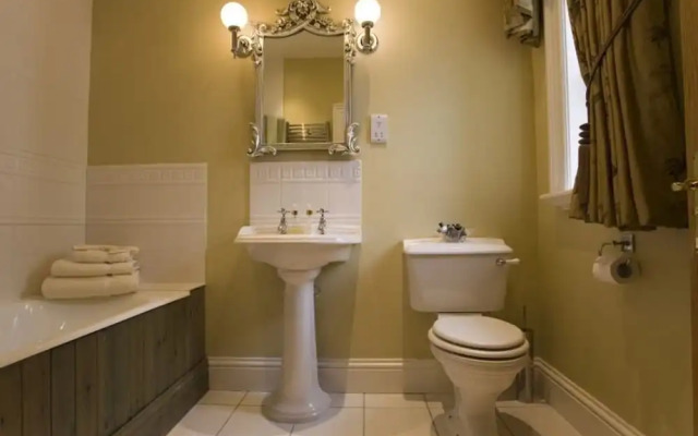 West Longridge Manor B&B