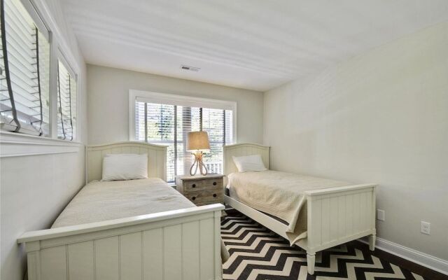 La Bella Vita by Long & Foster